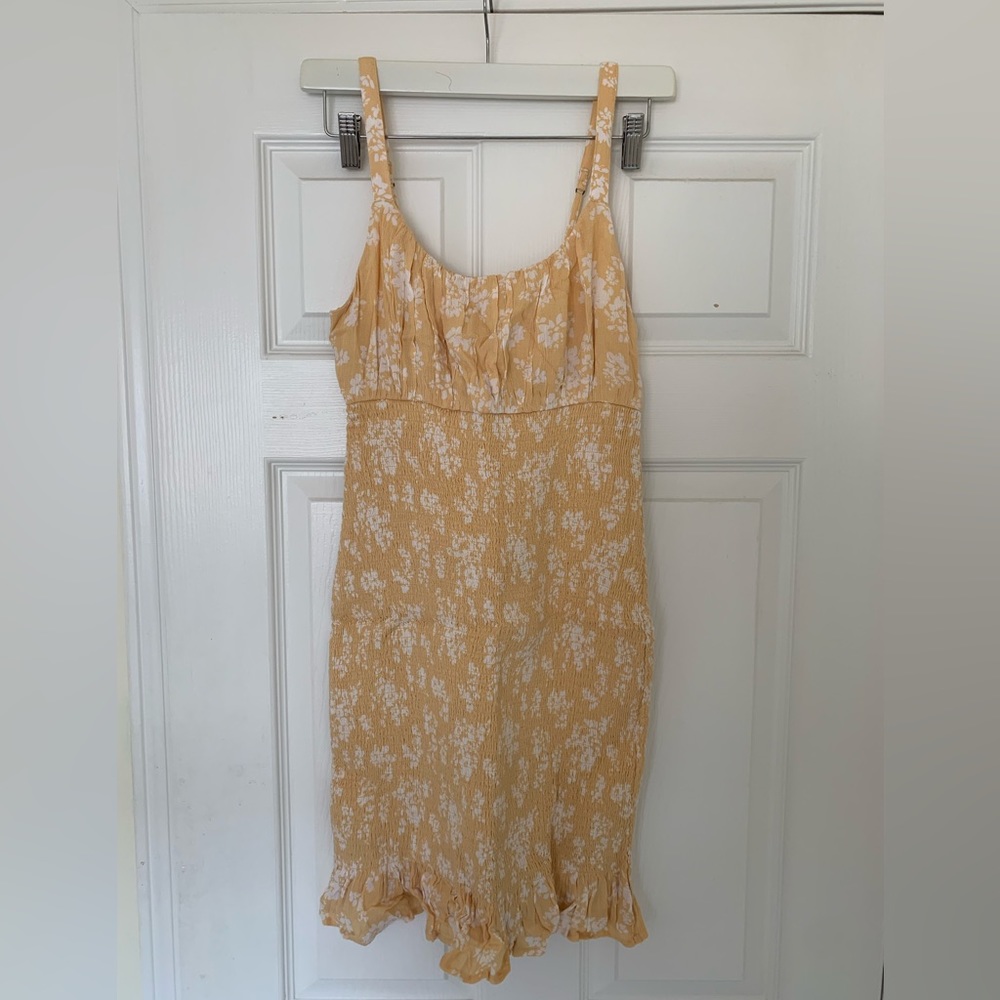 Yellow and white patterned summer dress with matching headscarf